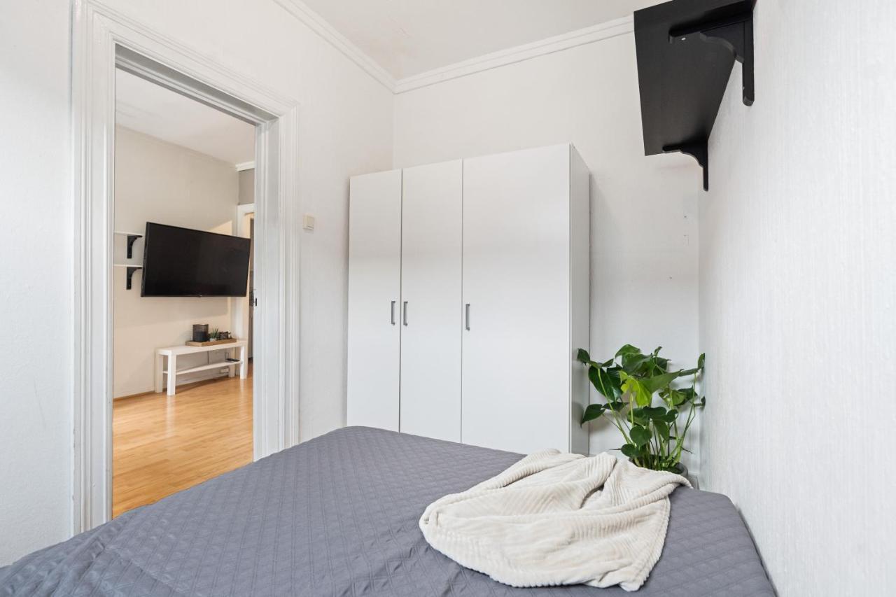 Small And Cheap - 6 Ppl - Super Central - Balcony Oslo Exterior foto
